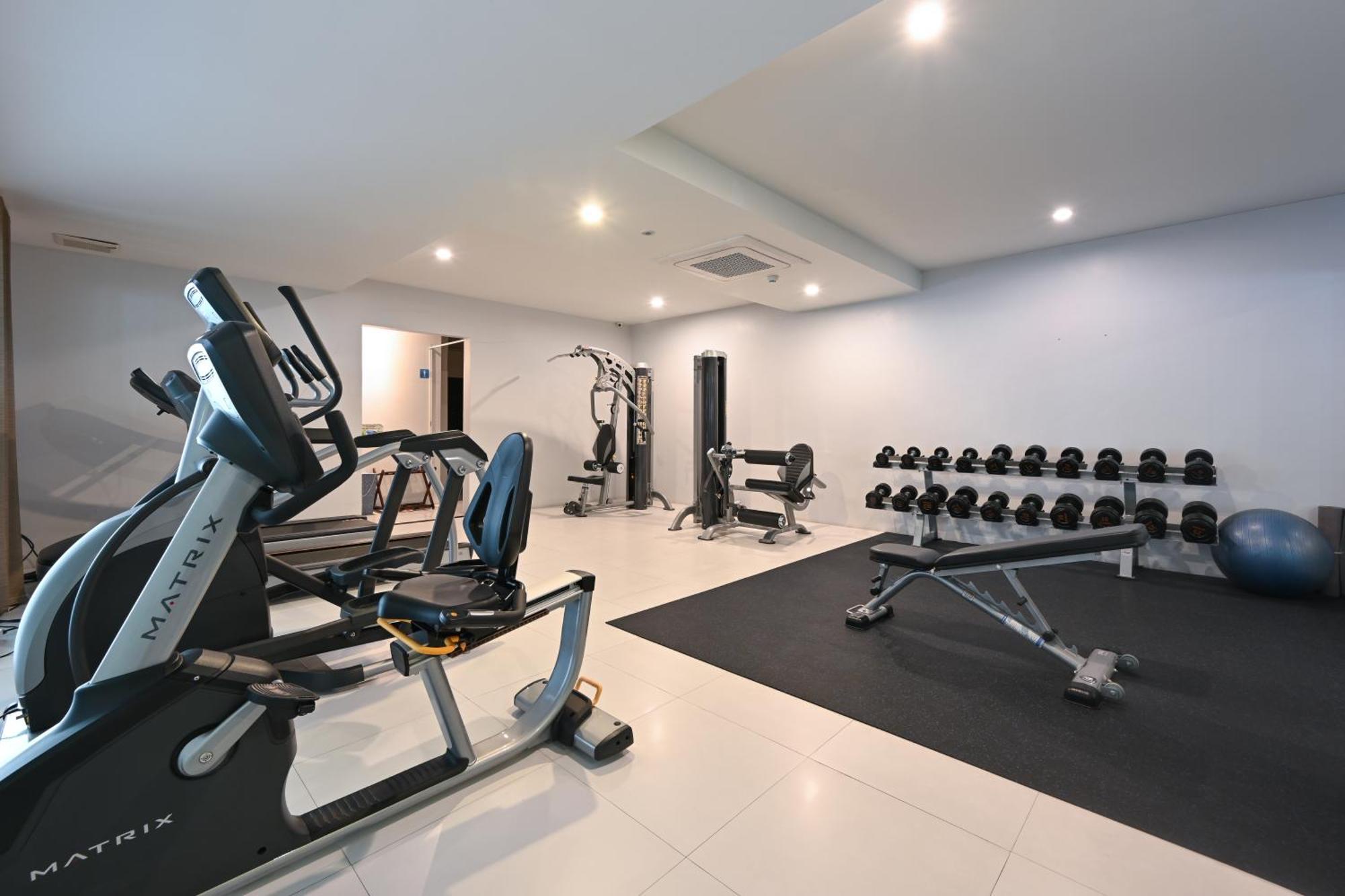 Sirin Exclusive Hotel And Residence Pattaya Exterior foto